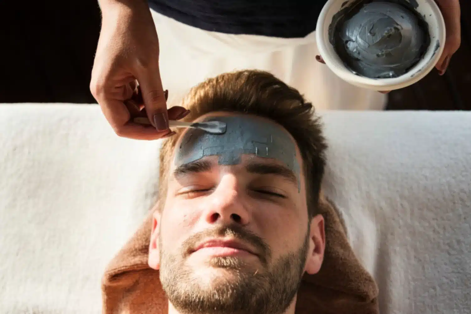 Benefits of Men Waxing for Hygiene, Confidence & Skin Health